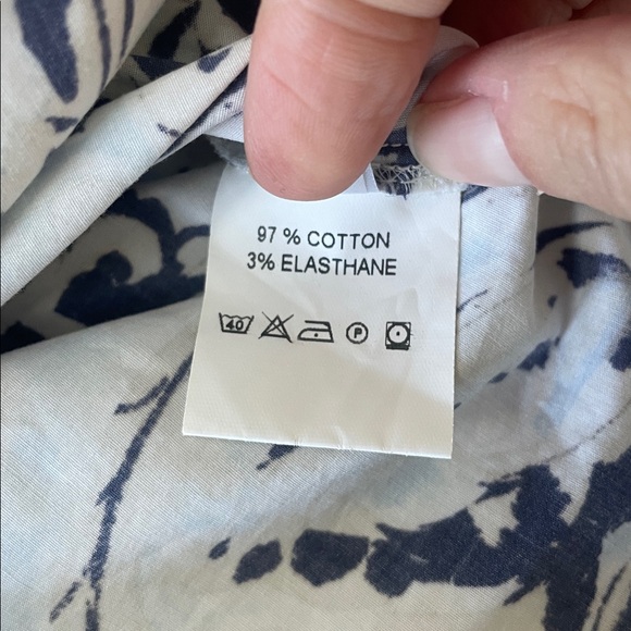 Leggiadro Polo Collar Paisley Splash tunic -- Retail $495 - Picture 4 of 6